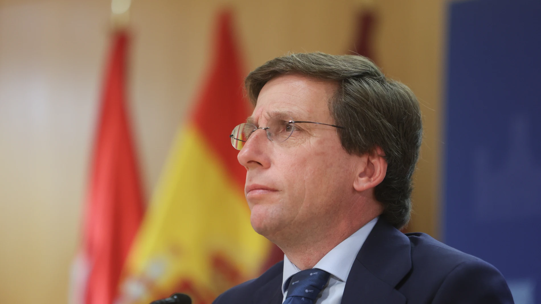 El alcalde de Madrid, José Luis Martínez-Almeida, durante una rueda de prensa posterior a la Junta de Gobierno, en el Palacio de Cibeles, a 4 de abril de 2024, en Madrid (España). La vicealcaldesa de Madrid estará al frente del Ayuntamiento durante 15 días tras la boda del alcalde, que tendrá lugar este sábado 6 de abril. 04 ABRIL 2024;ALEMIDA: AYUNTAMIENTO DE MADRID;AYUNTAMIENTO;BODA Ricardo Rubio / Europa Press 04/04/2024