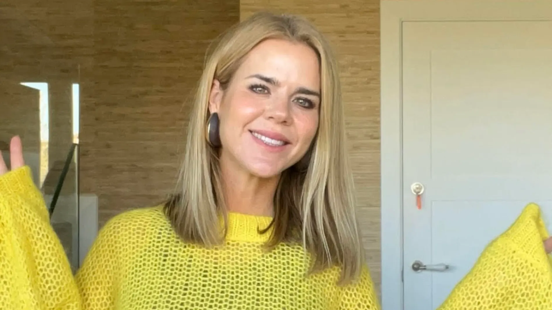 Amelia Bono con jersey de Zara.