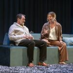 Ben Temple y Manuela Velasco en «Un delicado equilibrio»