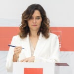 Almeida y Ayuso firman un convenio para el impulso de la transformación digital en la prestación de servicios a la ciudadanía