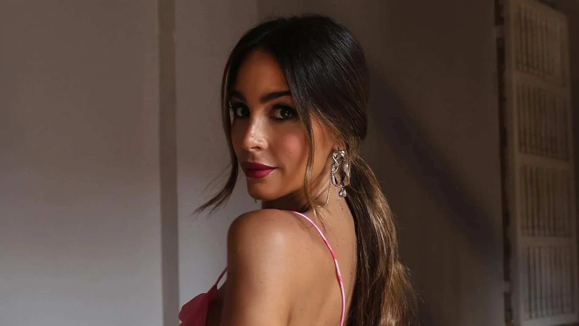 Rocío Osorno con vestido de Mango.