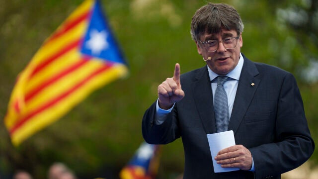 Carles Puigdemont presenta su candidatura a las elecciones del 12 de mayo en la localidad gala de Elna