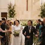 El alcalde de Madrid, José Luis Martínez-Almeida, y la sobrina segunda del Rey Felipe VI, Teresa Urquijo, contraen matrimonio en la parroquia San Francisco de Borja, a 6 de abril de 2024, en Madrid (España). 