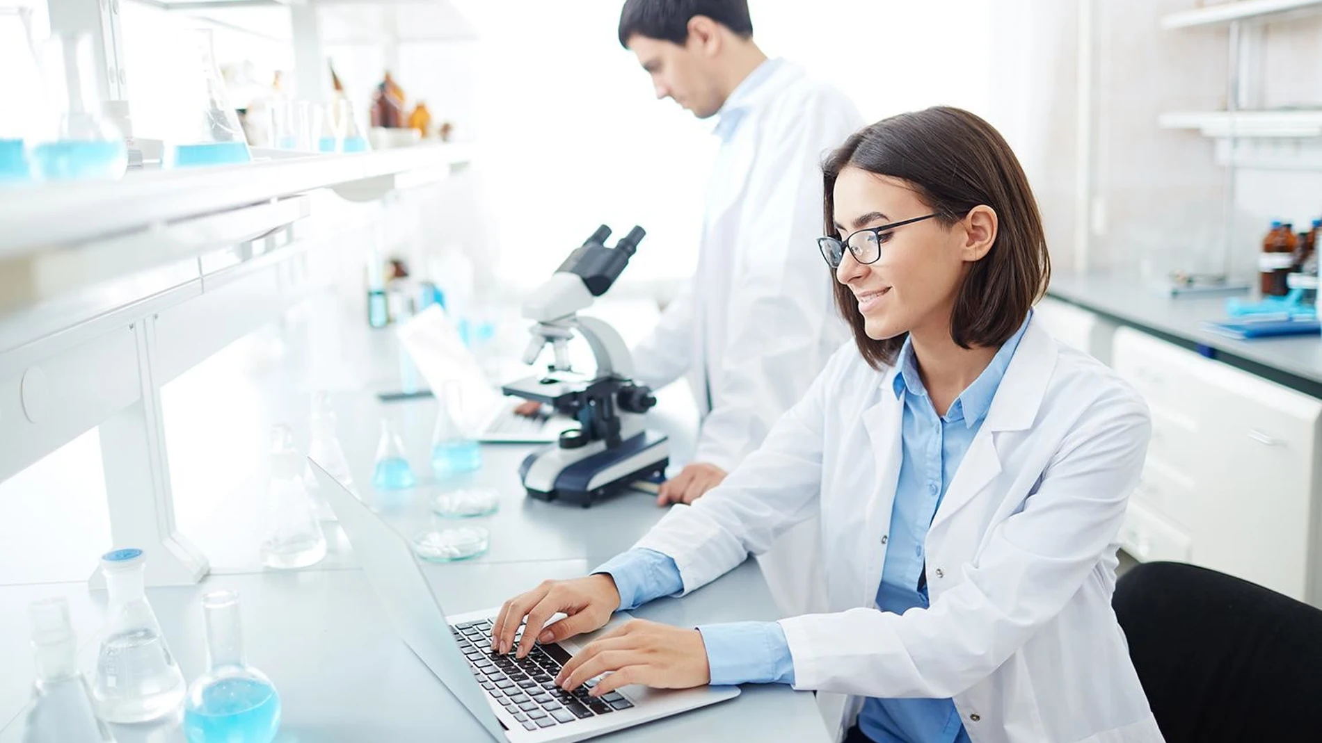 Medicina, Enfermería y las ingenierías lideran la tasa de contratación