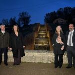 La presidenta de la Confederación Hidrográfica del Duero (CHD), María Jesús Lafuente, el alcalde de la localidad, Feliciano Montes Barberena, la presidenta de la Diputación de Palencia, Ángeles Armisén, y el presidente de la Fundación Iberdrola España, Fernando García, 