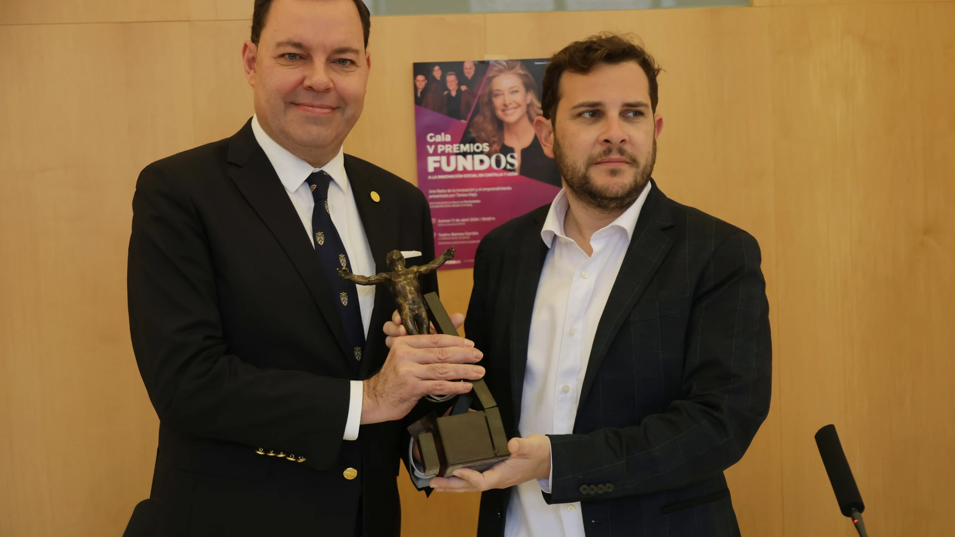 José María Viejo y Víctor López presentan la Gala de los V Premios Fundos