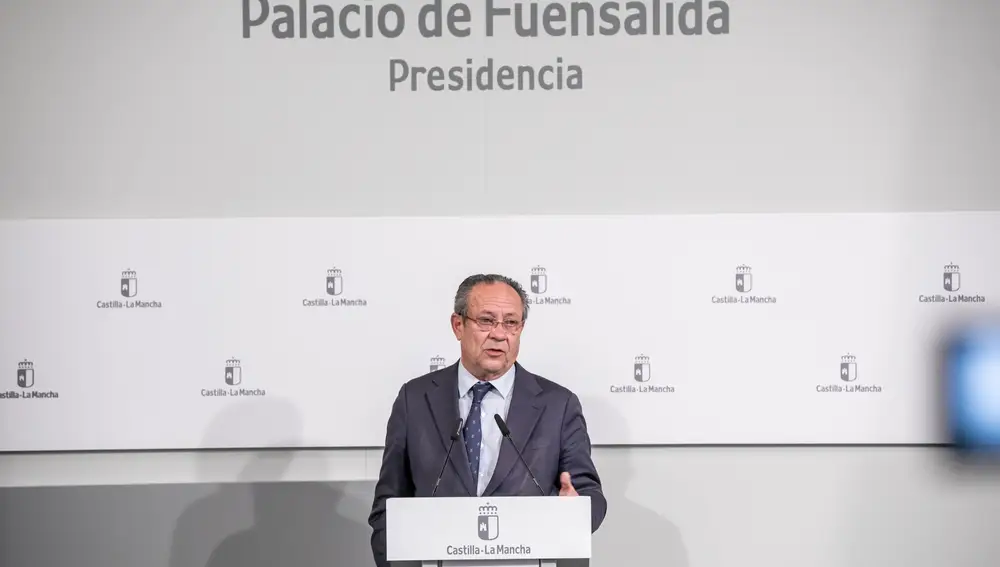 El consejero de Hacienda, Administraciones Públicas y Transformación Digital, Juan Alfonso Ruiz Molina, informa de los acuerdos del Consejo de Gobierno relacionados con este departamento