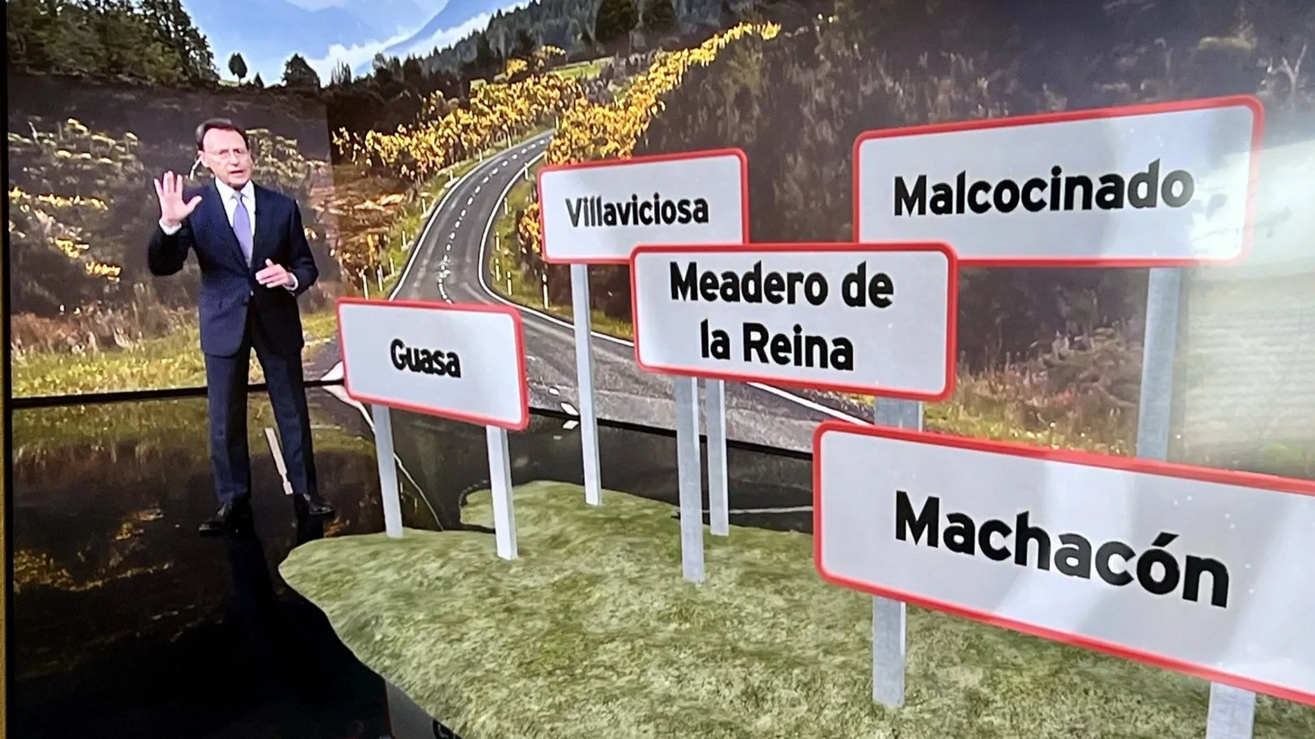 El periodista Matías Prats durante la información en el telediario nocturno de Antena 3
