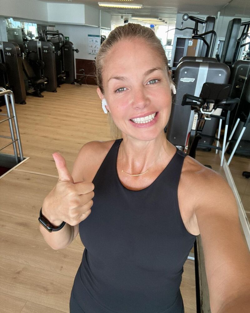 Genoveva Casanova practicando deporte
