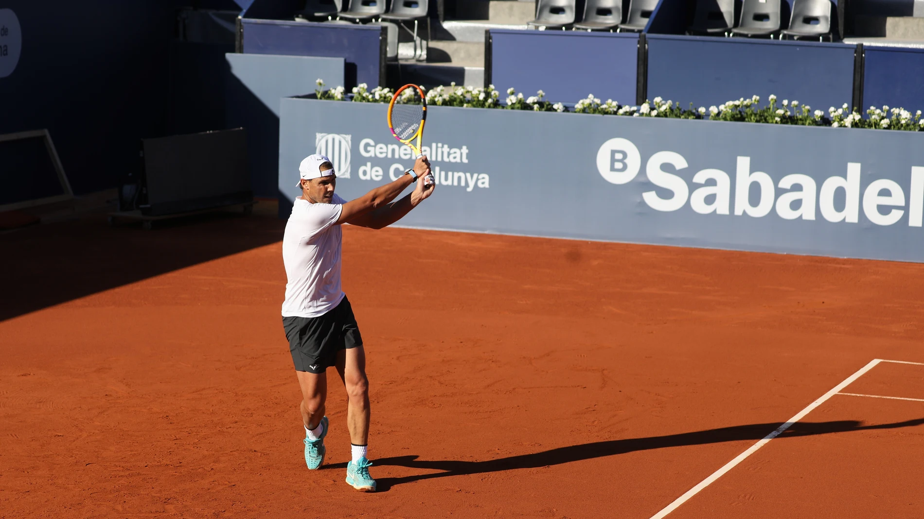 Nadal, en pleno entrenamiento en Barcelona
