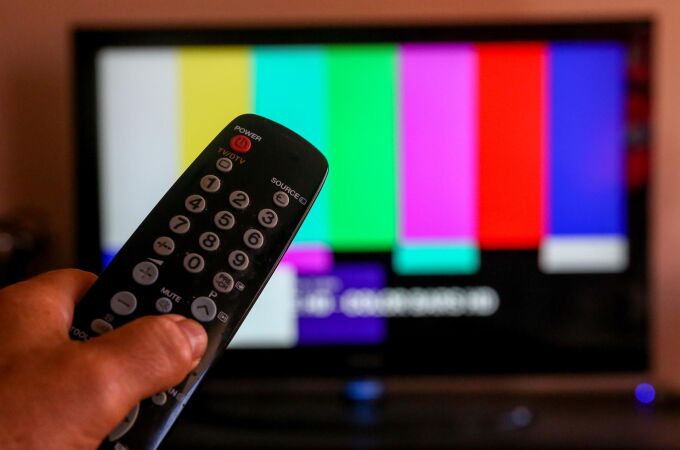  Utiliza el mando de la televisión 