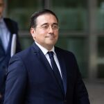 Albares responde a Feijóo que la política exterior no es "cuestión de cronómetros" y que eso demuestra "amateurismo"