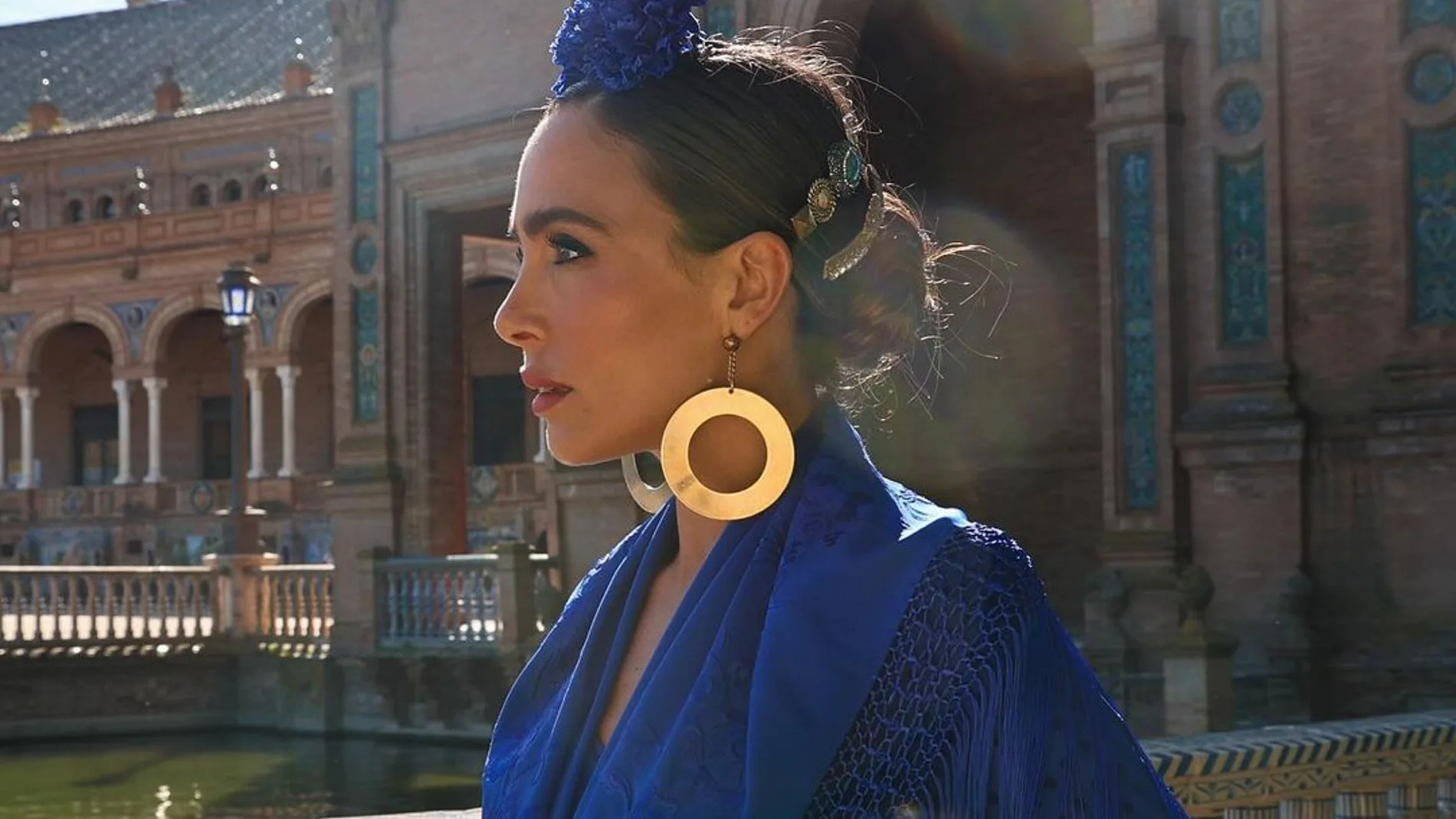 Rocío Osorno con traje de flamenca.