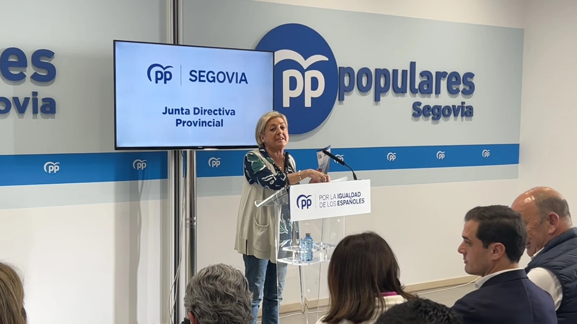 La presidenta del PP de Segovia, Paloma Sanz, interviene en la Junta Directiva Provincial