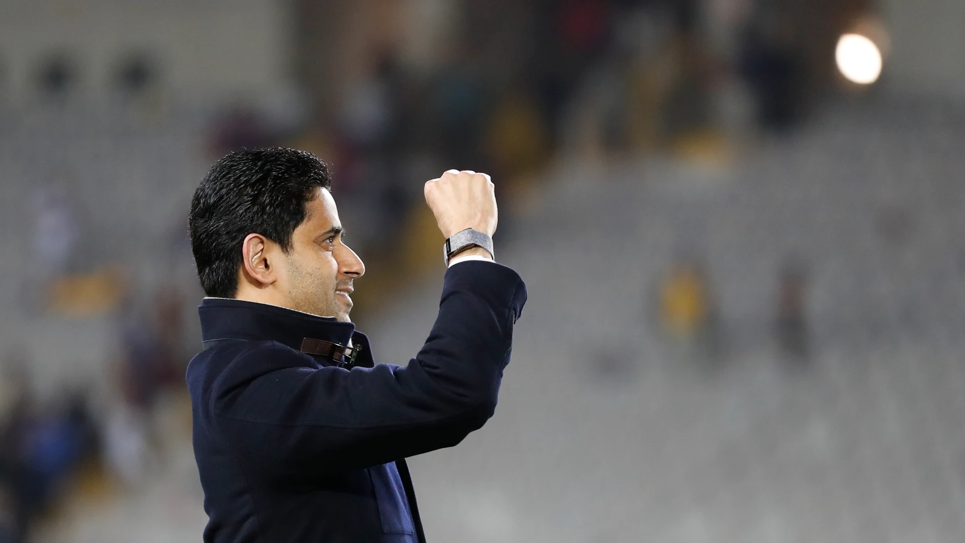 BARCELONA, 16/04/2024.- El presidente del PSG, el catarí Nasser Al-Khelaifi, celebra la victoria tras el encuentro correspondiente a la vuelta de los cuartos de final de la Liga de Campeones que FC Barcelona y PSG disputaron hoy martes en el estadio Olímpico Lluis Company, en Barcelona. EFE/Alberto Estévez