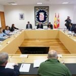 Un momento de la reunión de la Junta de Portavoces