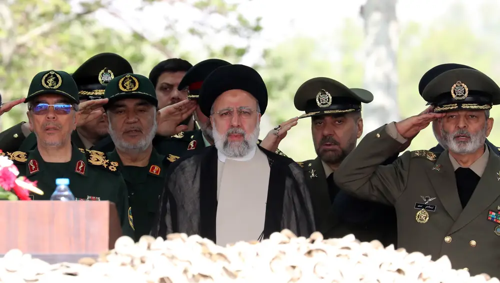 Iran holds celebrations on National Army Day