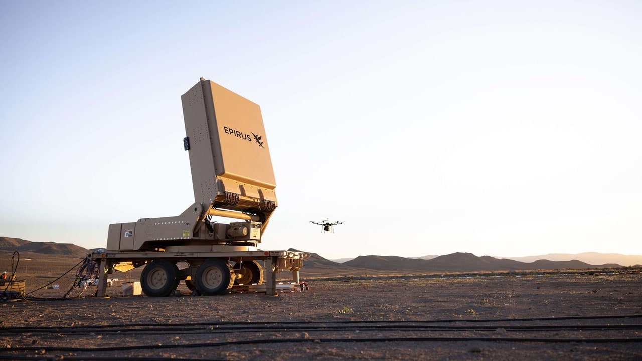 Así funciona Leonidas, el cañón de microondas de EE UU que fulmina enjambres de drones en segundos