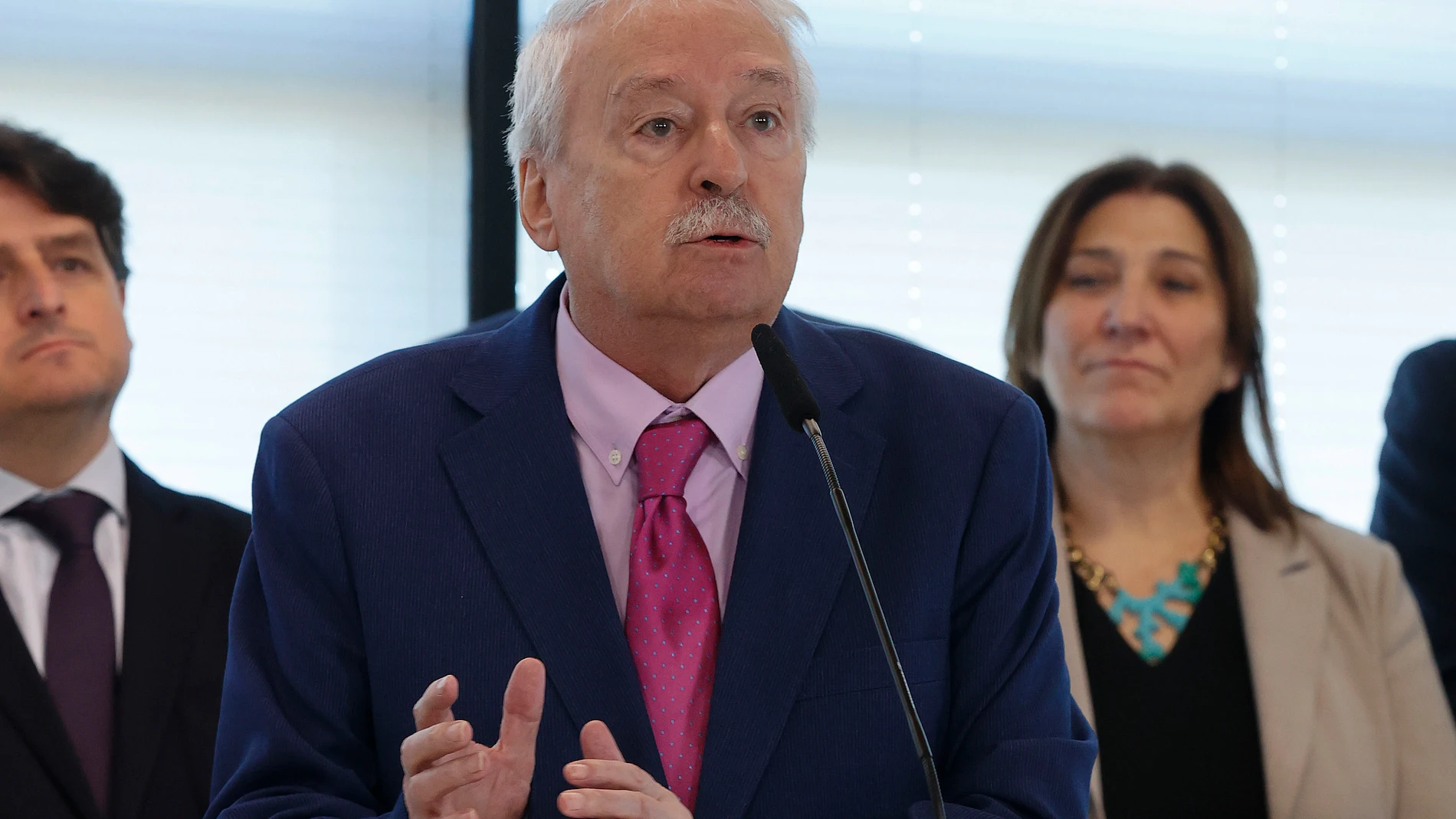 -FOTODELDIA- MADRID, 18/04/2024.- El nuevo presidente de la Cámara de Cuentas de Madrid, Joaquín Leguina, toma posesión de su cargo este jueves en la Asamblea de Madrid. EFE/ J.P. Gandul