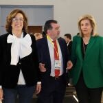 La presidenta de la Diputación, Ángeles Armisén(I), inaugura junto al presidente de Clabe, Arsenio Escolar, y la presidenta de la Fundación CEOE, Fátima Báñez, el XVIII Congreso Abierto de Editores (Clabe), que se celebra estos días en Palencia