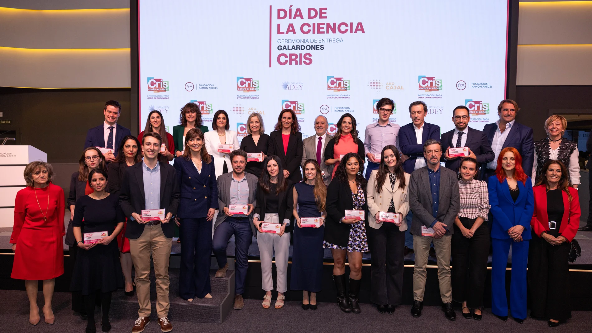 La Fundación CRIS contra el cáncer entrega 11,4 millones de euros para la investigación oncológica