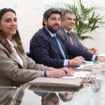 Teresa Ribera se reúne con el presidente de Murcia, Fernando López Miras en Murcia.