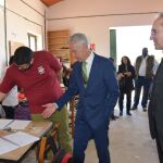 Fernando García, presidente de la Fundación Iberdrola España, visita Cáritas Zamora
