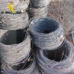La Guardia Civil detiene a una persona e investiga a otra por el hurto de mil kilos de alambre en Tobarra