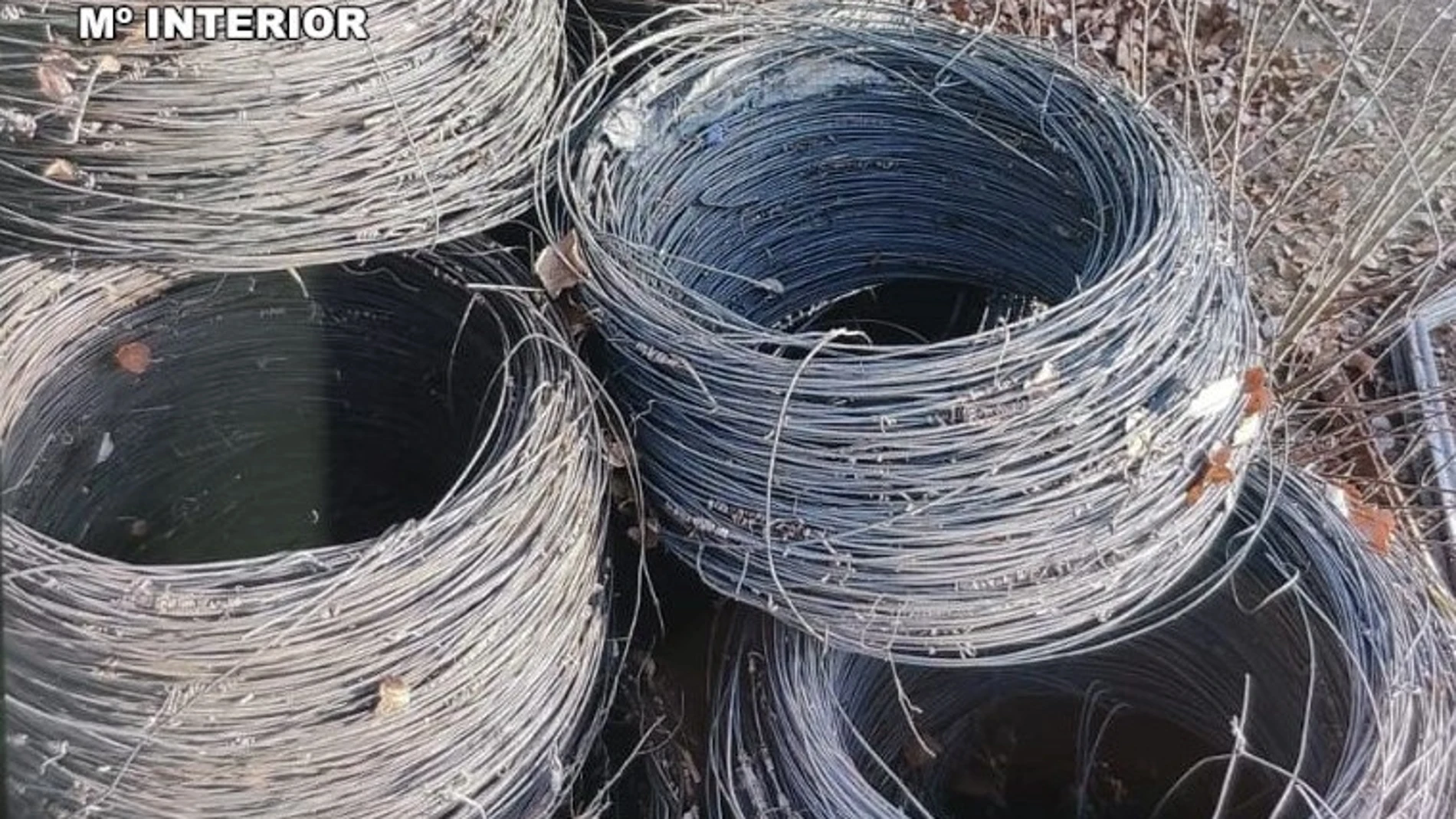La Guardia Civil detiene a una persona e investiga a otra por el hurto de mil kilos de alambre en Tobarra
