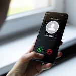 Evitar llamadas spam es muy difícil en España, puesto que las empresas fraudulentas utilizan cualquier técnica para estafar a los usuarios