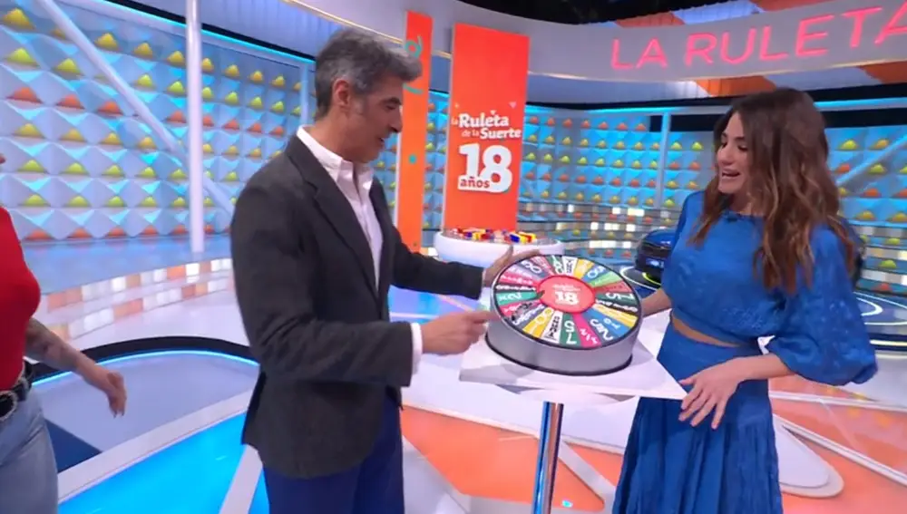 Jorge y Laura, toman pastel de ruleta