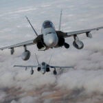 Dos F-18 españoles durante unas maniobras