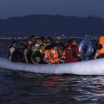 Una lancha de inmigrantes interceptada por la Gendarmería Real