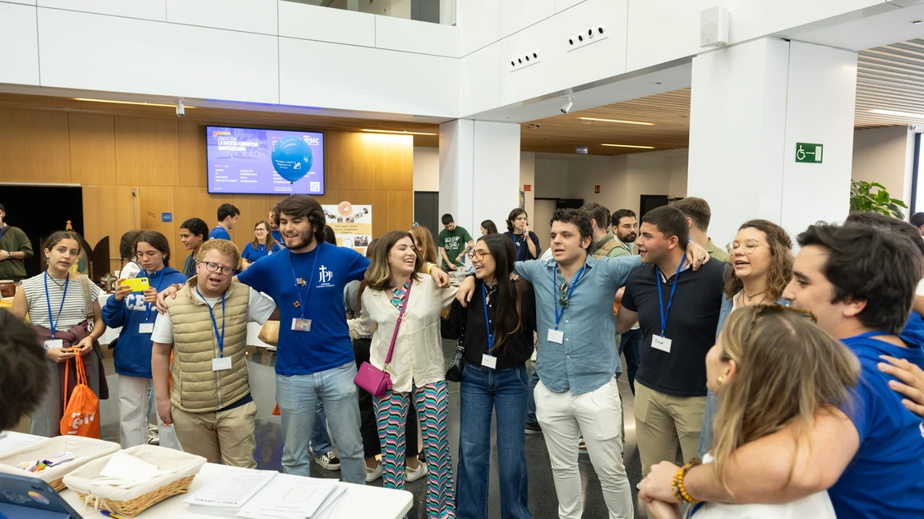 Alguno de los jóvenes en el primer Encuentro de Jóvenes Católicos de Pozuelo