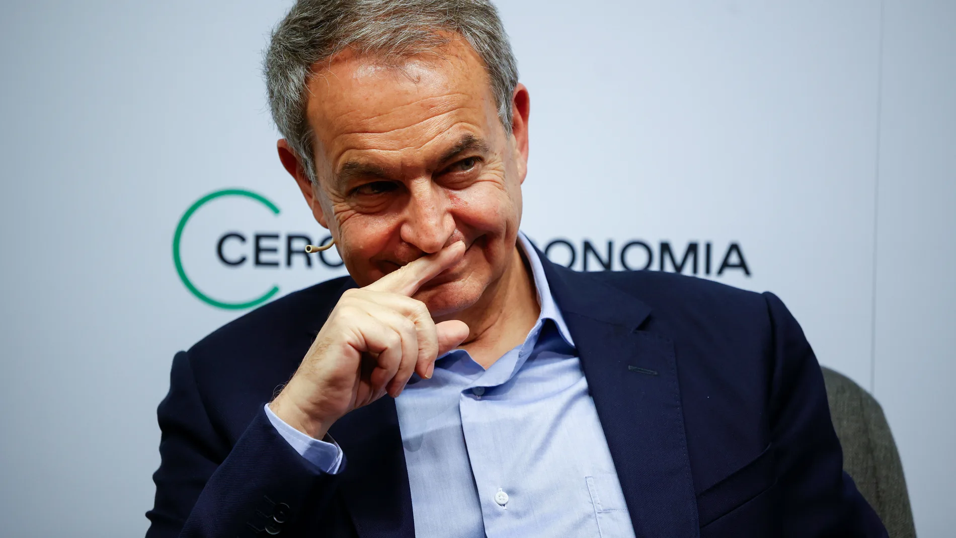 El expresidente del Gobierno José Luis Rodríguez Zapatero presenta su libro 'Crónica de la España que dialoga', en el Cercle d'Economia, a 22 de abril de 2024, en Barcelona, Catalunya (España). ‘Crónica de la España que dialoga’ es el testimonio en primera persona del expresidente José Luis Rodríguez Zapatero sobre cómo se han afrontado los conflictos sociales y políticos de las últimas décadas en España y el mundo. 22 ABRIL 2024; Kike Rincón / Europa Press 22/04/2024
