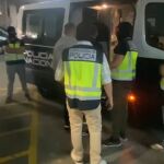 Traslado de los detenidos tras la pelea