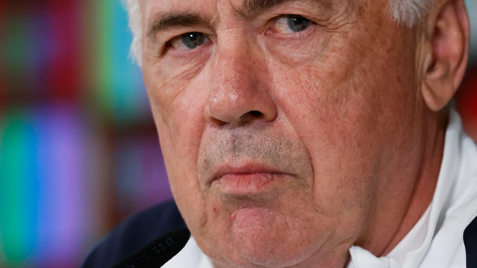 MADRID, 25/04/2024.- El entrenador del Real Madrid Carlo Ancelotti durante la rueda de prensa posterior al entrenamiento del conjunto, este jueves en la Ciudad Deportiva de Valdebebas, previo al partido de Liga que disputarán mañana ante la Real Sociedad. EFE/ Zipi Aragon