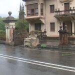 Muere un joven de 28 años en Viveiro (Lugo) tras chocar contra un poste e impactar contra otro coche