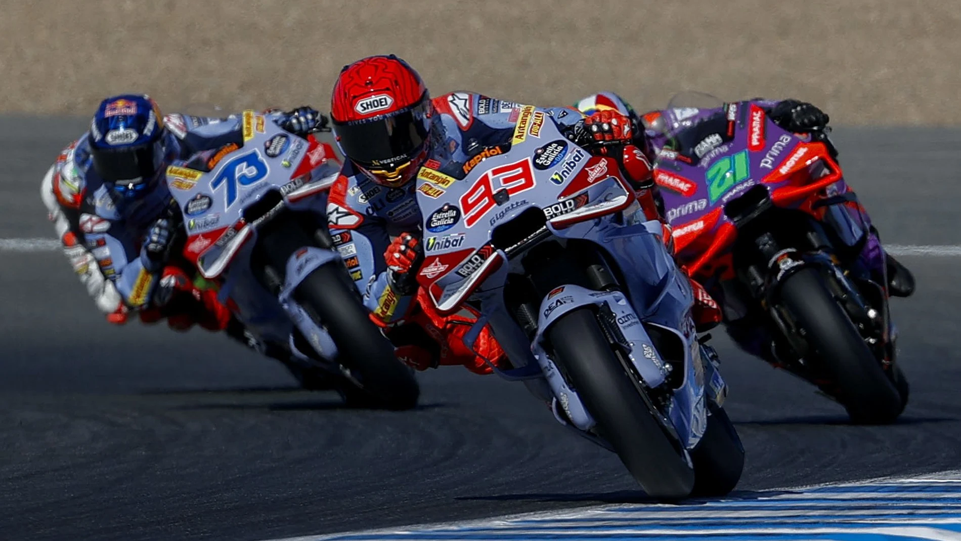 Marc Márquez, por delante de su hermano Álex y de Morbidelli este viernes