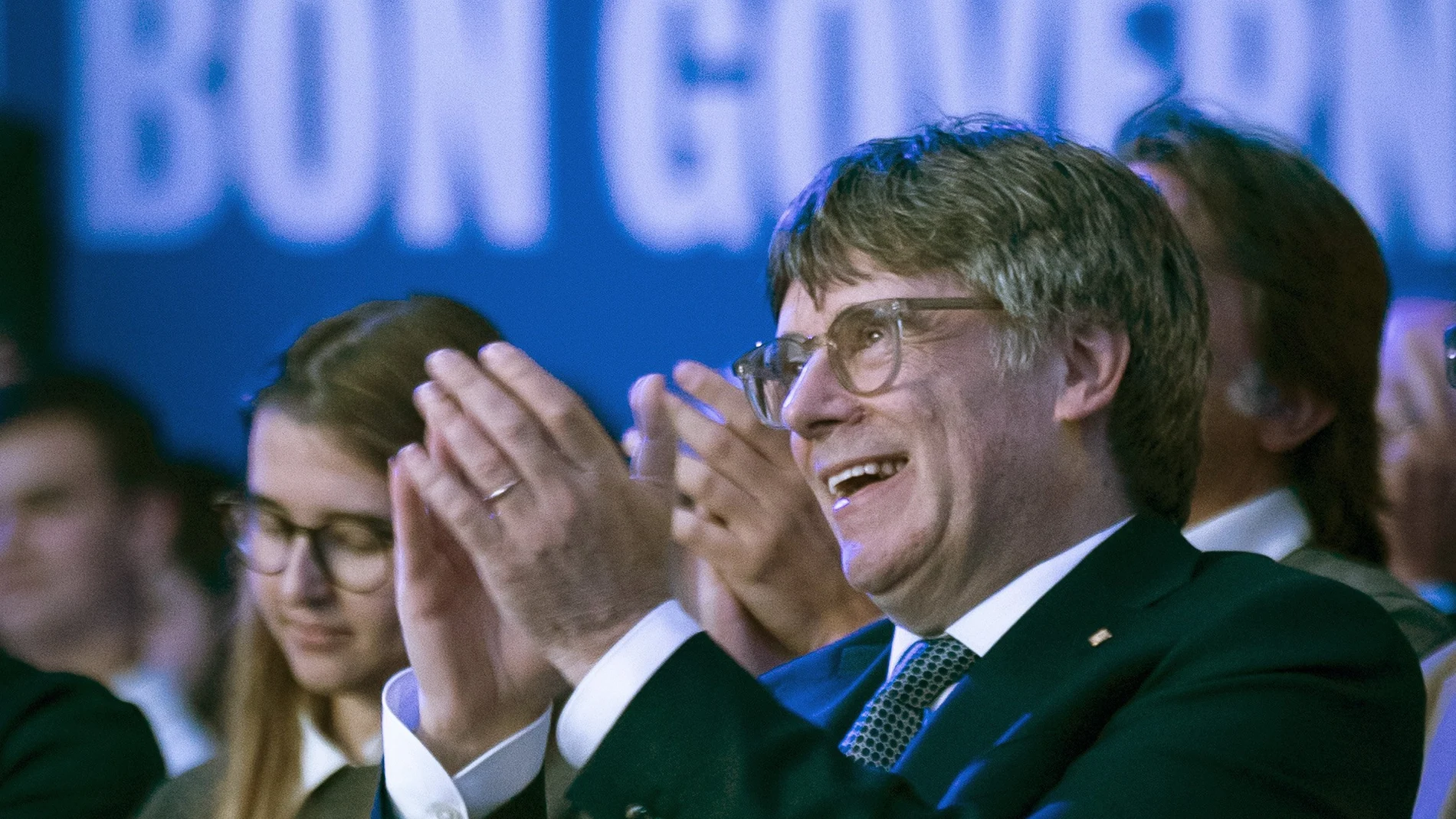 ARGELÈS-SUR-MER (FRANCIA), 25/04/2024.- El expresidente catalán y candidato a la presidencia de la Generalitat, Carles Puigdemont, durante el acto de inicio de campaña electoral de JxCat celebrado este jueves en la localidad francesa de Argelès-sur-Mer. EFE/David Borrat