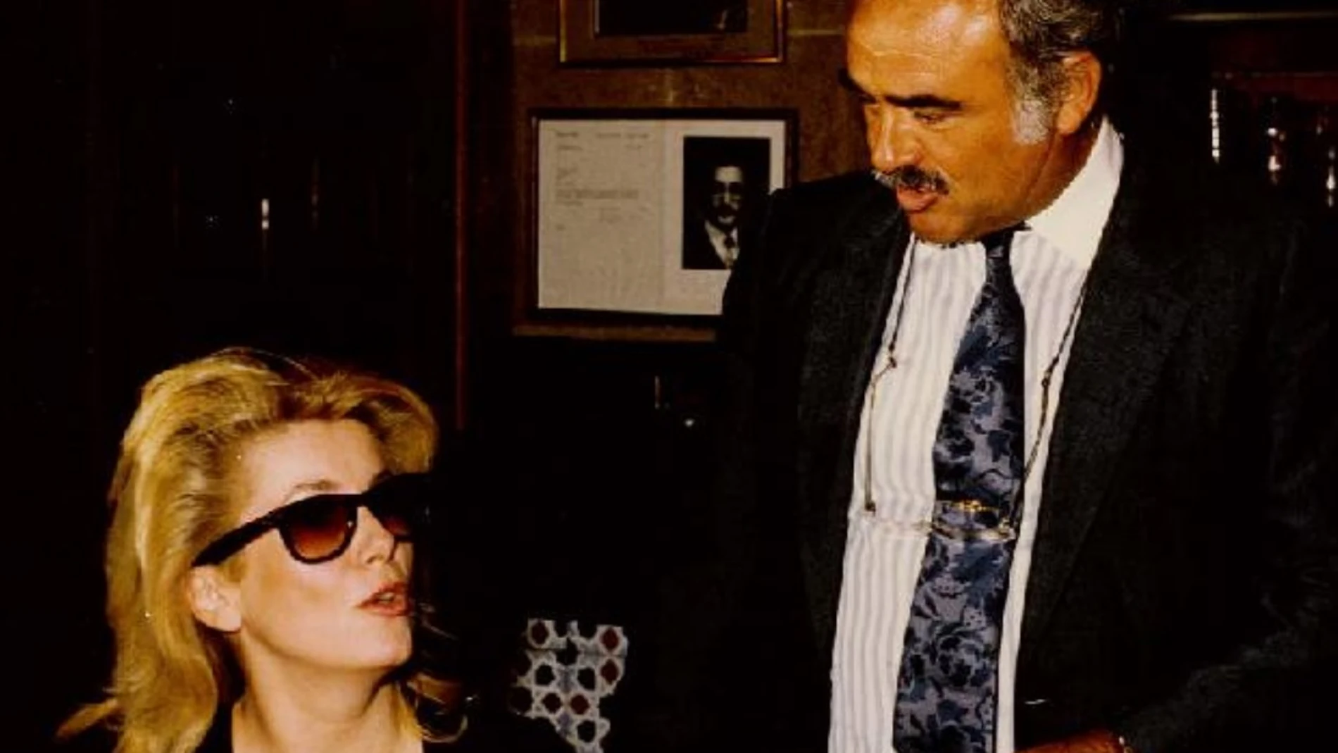 Felicià Bofarull con Catherine Deneuve