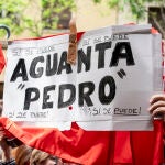 Concentración en Ferraz en apoyo a Pedro Sánchez