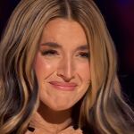 Lola índigo, entre lágrimas, tras verse reflejada en un aspirante de “La Voz Kids”: “Yo era así”