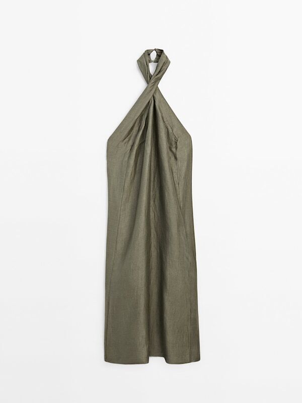 Vestido de lino con escote halter.