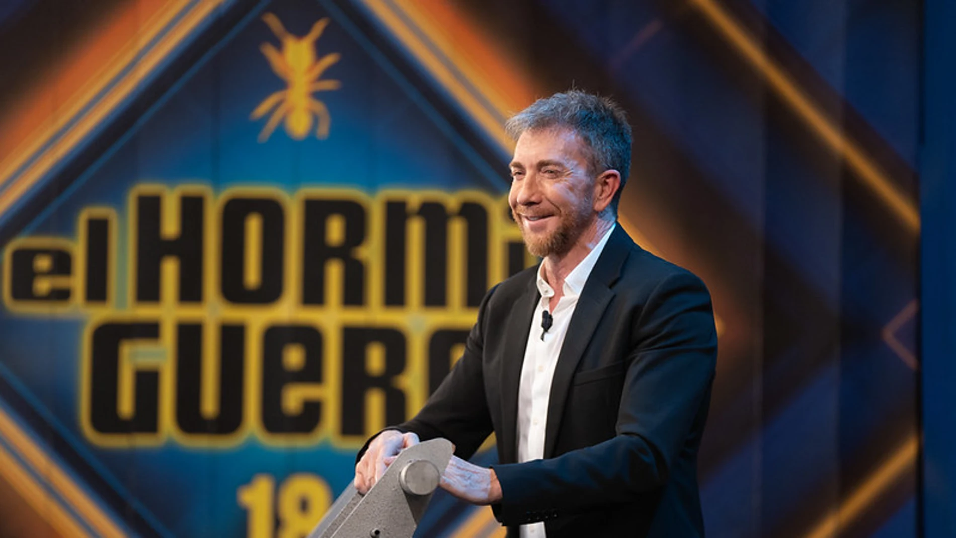 Pablo Motos presenta "El Hormiguero"