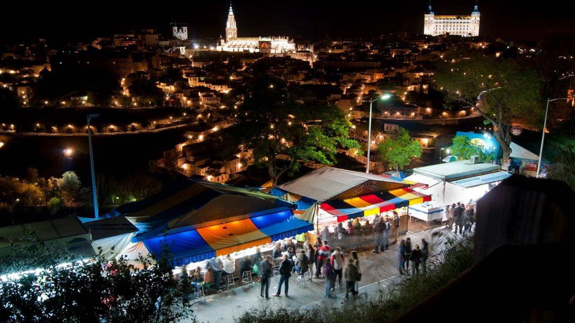 Casetas en la romería de la Virgen del Valle de Toledo