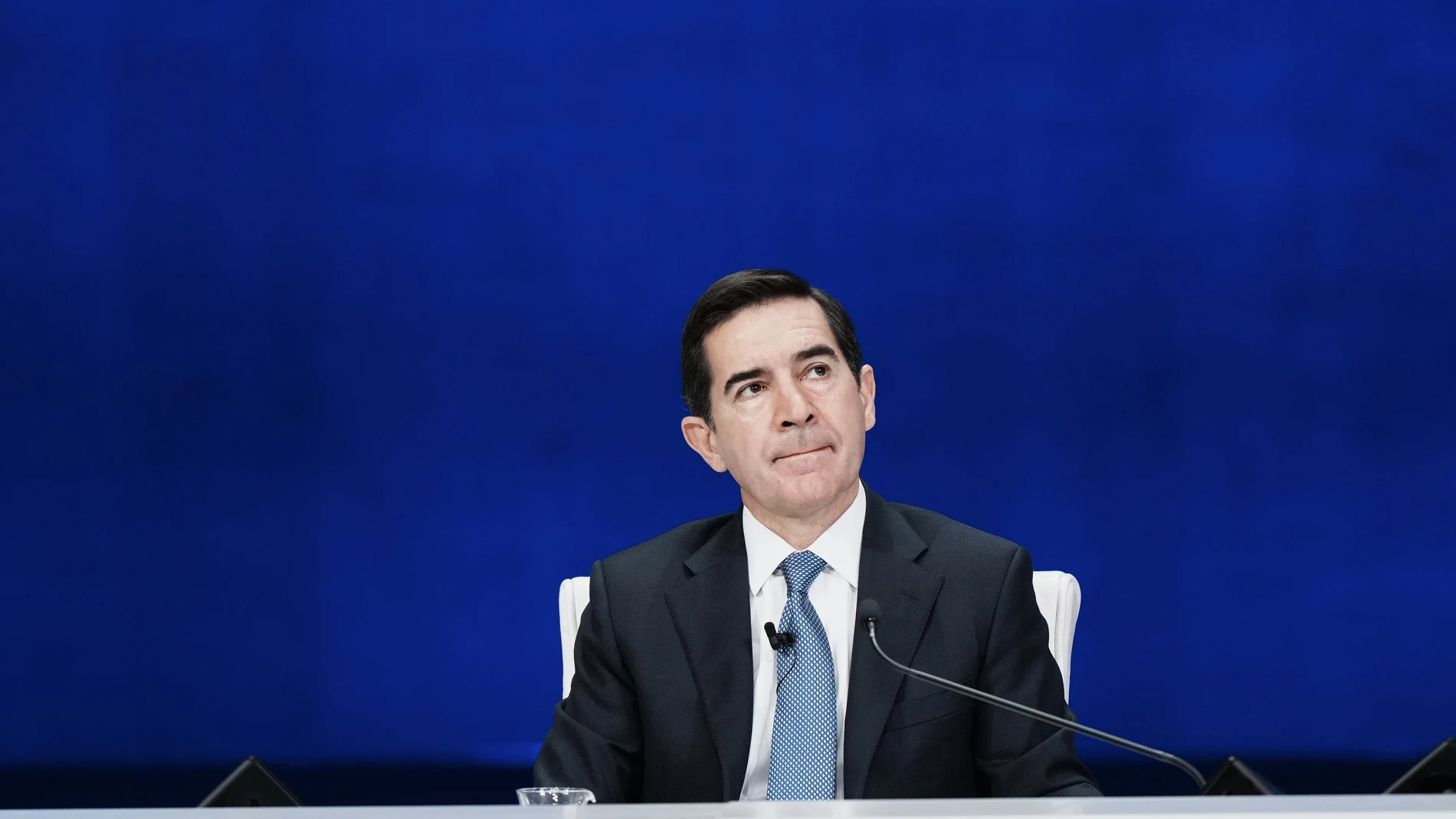 El presidente de BBVA, Carlos Torres Vila, durante una Junta General de Accionistas del BBVA, en el Palacio de Euskalduna de Bilbao, a 15 de marzo de 2024, en Bilbao, Vizcaya, País Vasco (España). BBVA ha celebrado hoy su junta de accionistas, donde ha sometido a votación el nombramiento de dos consejeros y el reparto de un dividendo de 0,39 euros por acción. 15 MARZO 2024;BBVA;ACCIONISTAS;CONSEJEROS;DIVIDENDO;ACCIÓN H.Bilbao / Europa Press 15/03/2024