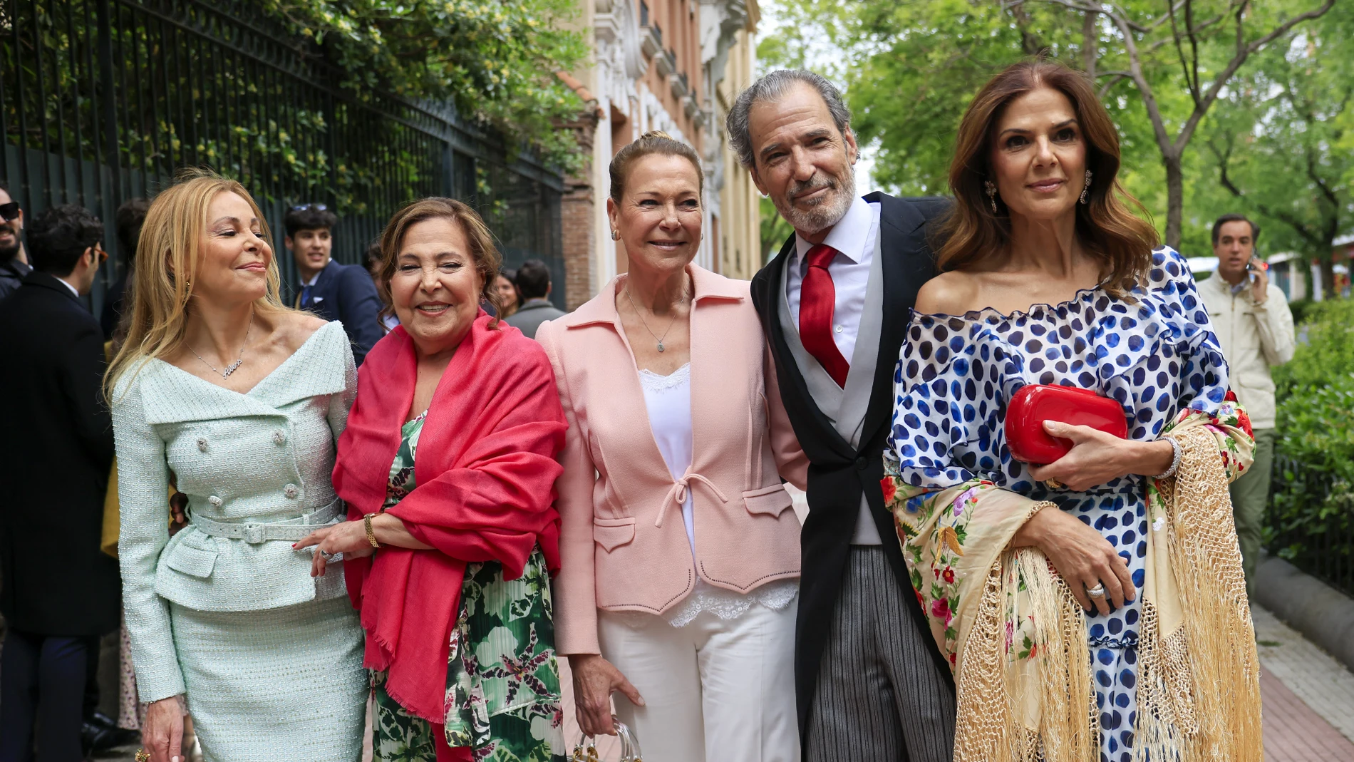Ana Obregón en la boda de su sobrino.