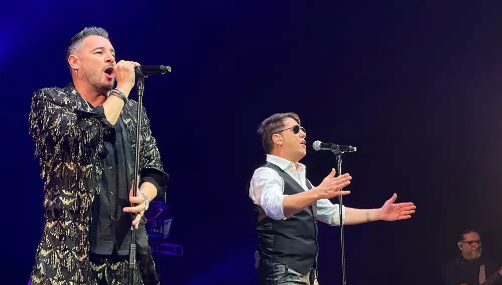 El duo gaditano Andy y Lucas actuaron ayer en el Cartuja Center Cite de Sevilla en su gira de despedida "Los últimos acordes"