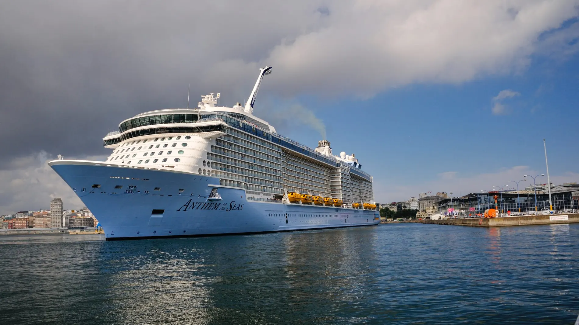 En este crucero viajan más de 5.000 personas entre tripulación y pasajeros.